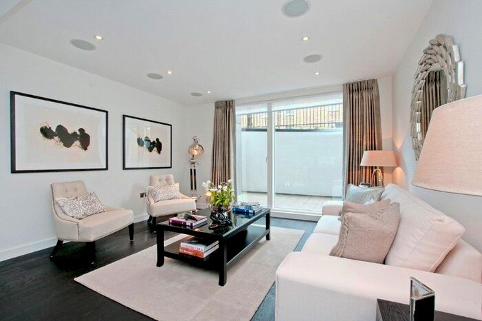 3 Bedroom Flat To Rent In Moore House, Grosvenor Waterside, Gatliff Road, London, SW1W