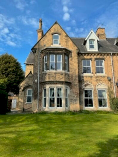 2 Bedroom Flat To Rent In Flat, Southfield, HU13