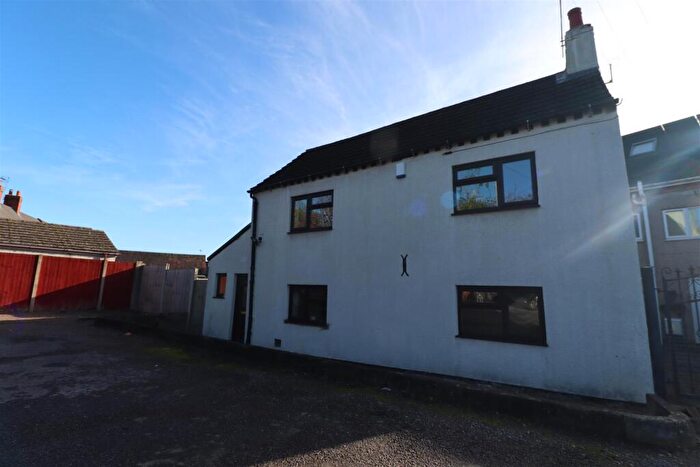 2 Bedroom Cottage To Rent In Hollybush Lane, Longford, Coventry, CV6