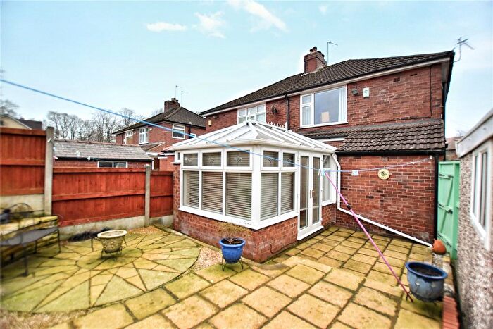 3 Bedroom Semi Detached House For Sale In Oldham Road, Balderstone, Rochdale, Greater Manchester, OL16