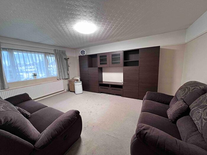 2 Bedroom Flat To Rent In Essoldo Way, Edgware, HA8