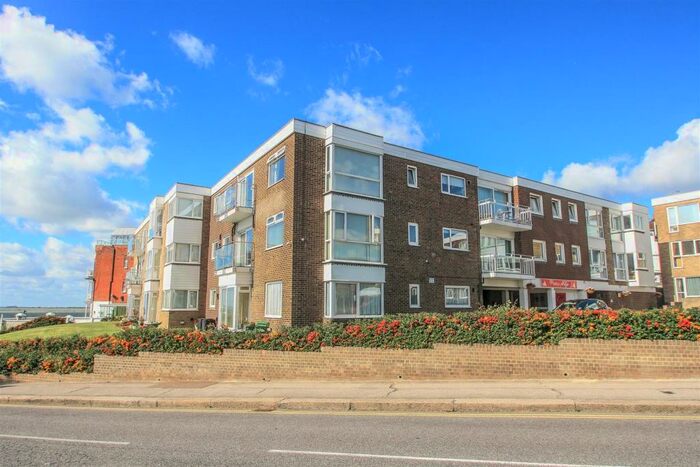 2 Bedroom Ground Flat To Rent In Shorefield Road, Westcliff-On-Sea, SS0