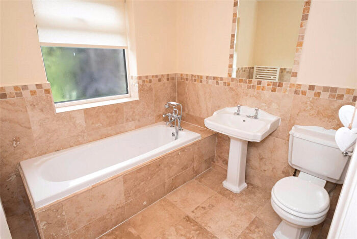 4 Bedroom Terraced House To Rent In Bruce Road, London, E3