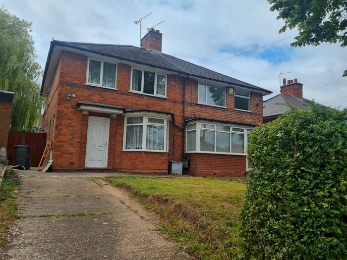 3 Bedroom Semi-Detached House To Rent In Dads Lane, Birmingham, B13