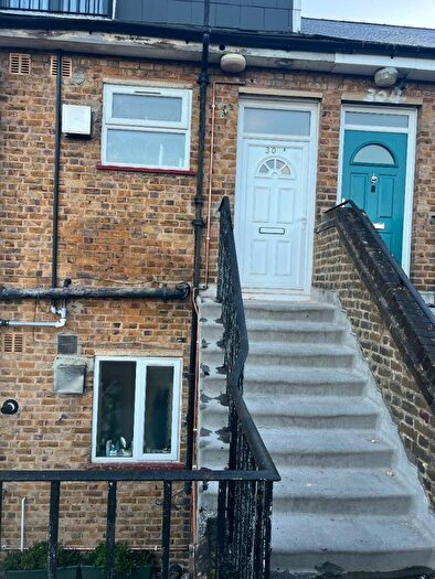 3 Bedroom Apartment To Rent In Brockley Road, London, SE4