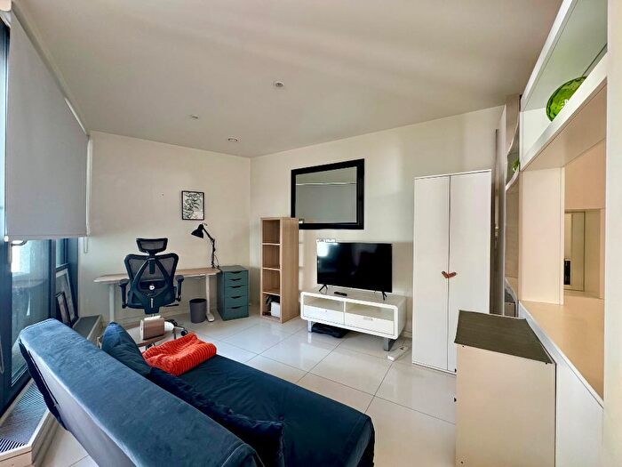 1 Bedroom Flat To Rent In Baltimore Wharf, Canary Wharf, London, E14
