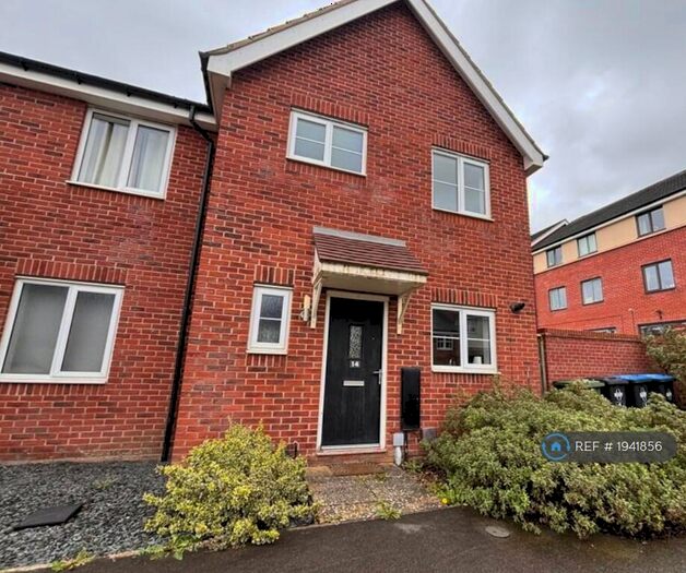 3 Bedroom Semi-Detached House To Rent In Lower Lodge Avenue, Rugby, CV21