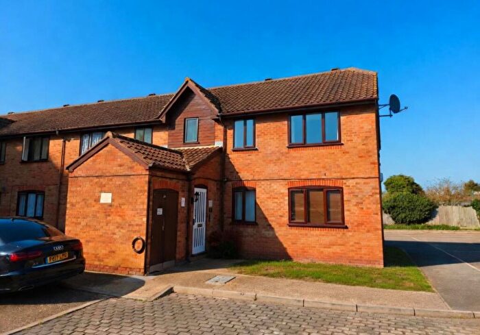 1 Bedroom Flat For Sale In Godwin Close, Sewardstone Road, Chingford, London, E4