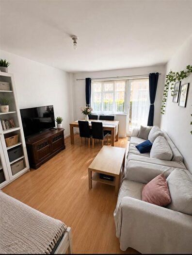 1 Bedroom Flat For Sale In Jubilee Street, London, E1