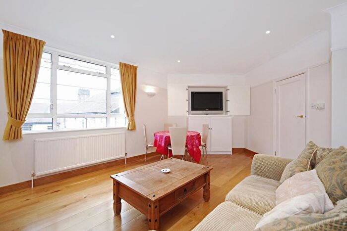 2 Bedroom Flat To Rent In Whymark Avenue, Turnpike Lane, N22
