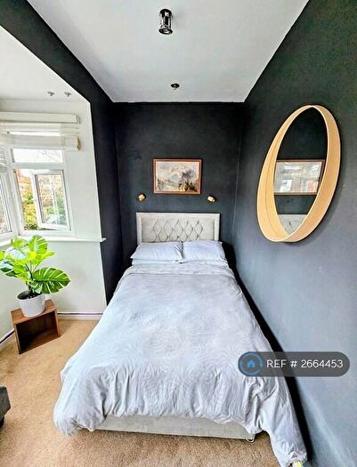 2 Bedroom Flat To Rent In Old Broadway, Didsbury, M20