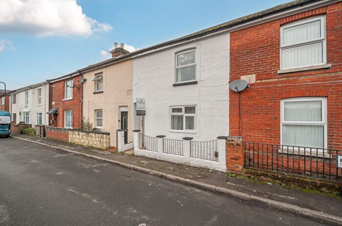 2 Bedroom Terraced House For Sale In Edward Road, Shirley, Southampton, Hampshire, SO15