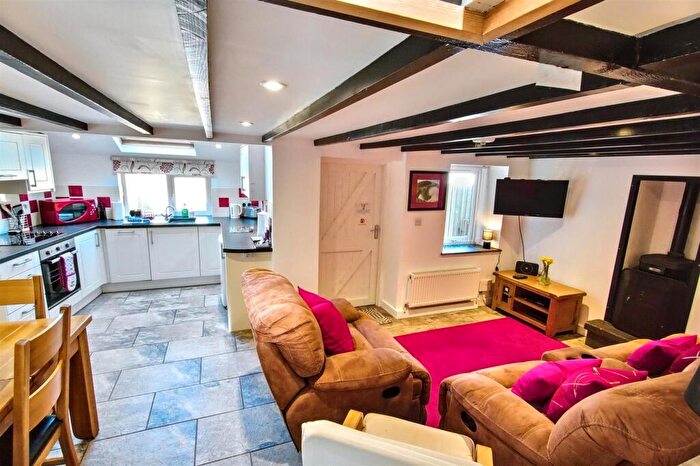 2 Bedroom Cottage For Sale In Tresaith, Cardigan, SA43