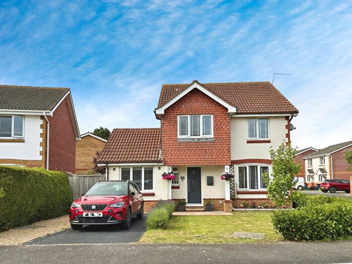 4 Bedroom Detached House For Sale In Clover Drive, Cullompton, EX15