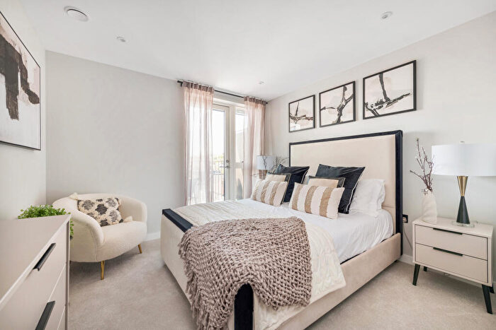 3 Bedroom Flat To Rent In The Gladstone, Dollis Hill Avenue, London, NW2