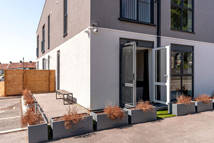 1 Bedroom Flat For Sale In Forest Apartments, Forest Road, BS15