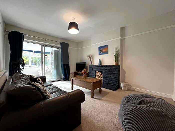 3 Bedroom Semi Detached House To Rent In Dartford Road, Aylestone, LE2