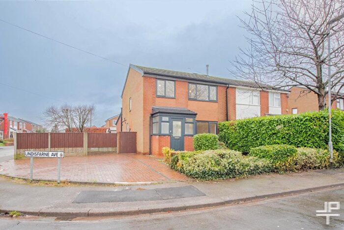 3 Bedroom Semi-Detached House To Rent In Lindisfarne Avenue, Lowton, Warrington, WA3