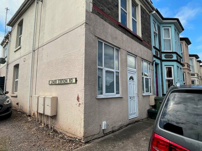 1 Bedroom Flat To Rent In High Street, Staple Hill, Bristol, BS16