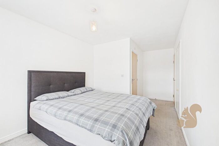 2 Bedroom Flat For Sale In Circular Road South, Colchester, CO2