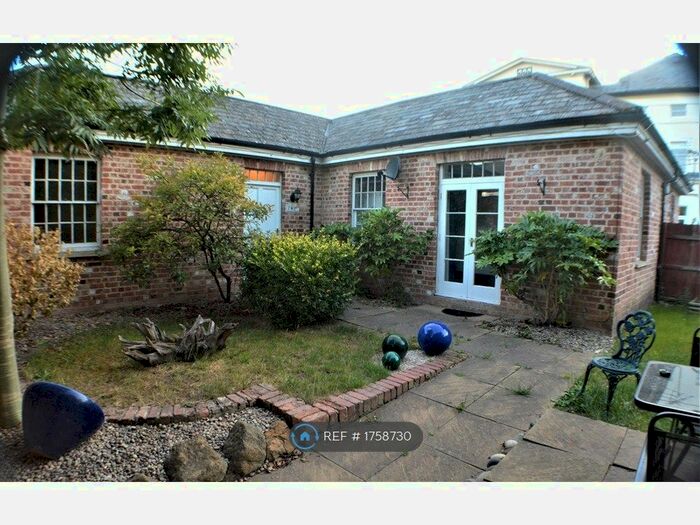 2 Bedroom Semi-Detached House To Rent In Collingwood Lodge, Gloucester, GL1