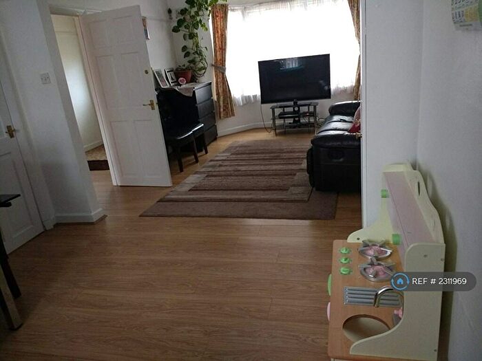 3 Bedroom Terraced House To Rent In Bridgewater Rd, Alperton, Wembley, HA0