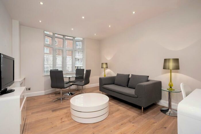 1 Bedroom Apartment To Rent In Grove End Gardens, Grove End Road, St John's Wood, London, NW8