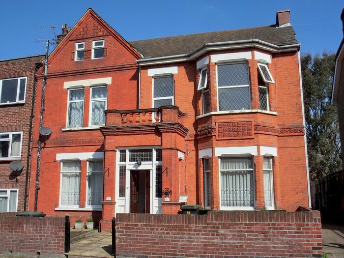 2 Bedroom Flat To Rent In Kent Road, Gravesend, DA11