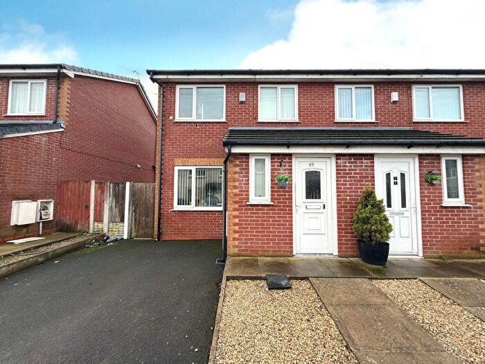 3 Bedroom Town House For Sale In Quernmore Road, Northwood, L33