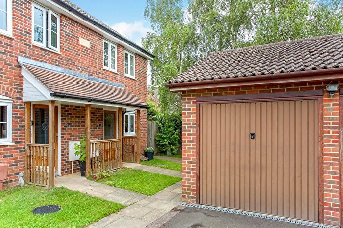 2 Bedroom Semi-Detached House To Rent In Grevillea Avenue, Fareham, Hampshire, PO15