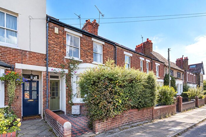 4 Bedroom Terraced House For Sale In Sunningwell Road, New Hinksey, OX1