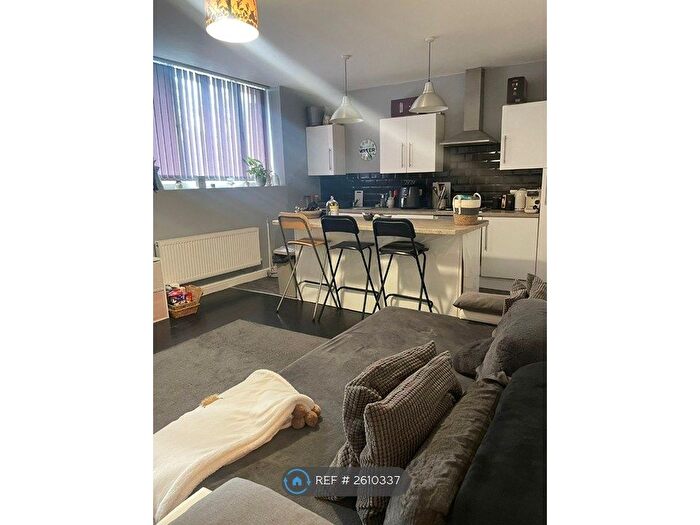 2 Bedroom Flat To Rent In Mellor Road, Cheadle Hulme, Cheadle, SK8