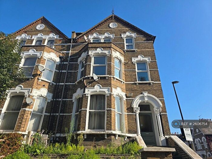 2 Bedroom Flat To Rent In Lewisham, London, SE13