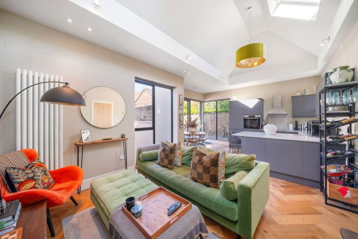 2 Bedroom Semi-Detached House For Sale In Crescent Lane, Clapham, SW4