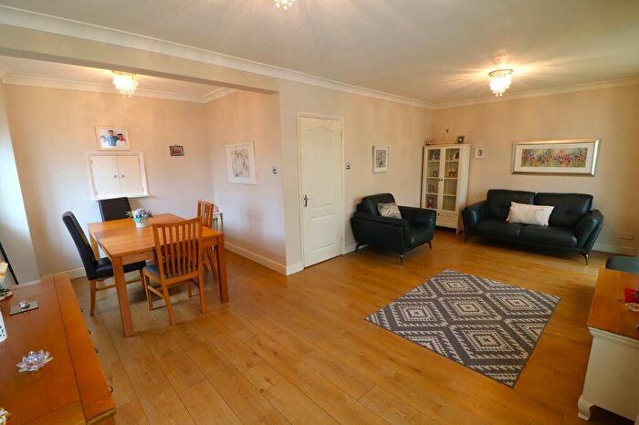 4 Bedroom Detached House For Sale In Tudor Close, Old Town, Stevenage, Hertfordshire, SG1
