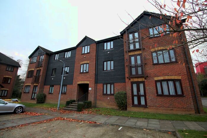 2 Bedroom Flat To Rent In Tippett Court, London Road, Stevenage, SG1