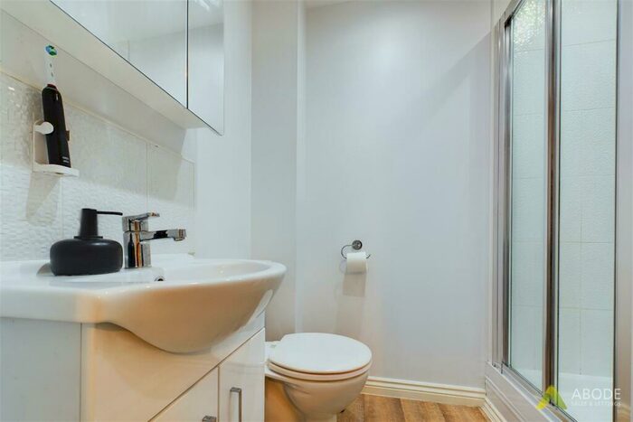 3 Bedroom End Of Terrace House For Sale In Hevea Road, Horninglow, DE13