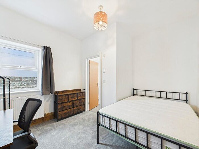 Studio To Rent In Tarring Road, Worthing, BN11