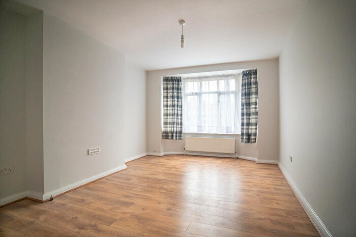 2 Bedroom Flat To Rent In Anerley Road, London, SE20