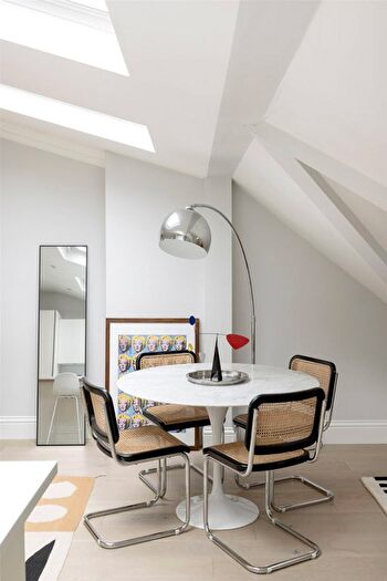 3 Bedroom Flat To Rent In Talbot Road, Bayswater, W2
