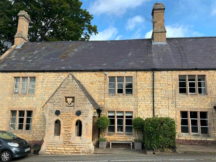 2 Bedroom Cottage To Rent In High Road, Londonthorpe, Grantham, NG31