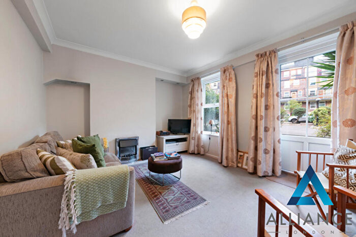 2 Bedroom Flat To Rent In Milk Yard, London, E1W