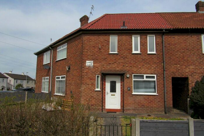 3 Bedroom Terraced House To Rent In Largs Walk, Manchester, M23