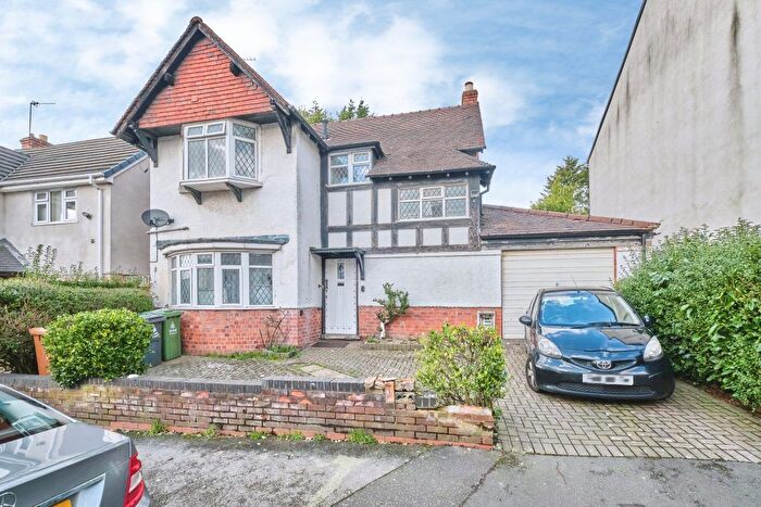 6 Bedroom Detached House For Sale In Vincent Street, Walsall, WS1