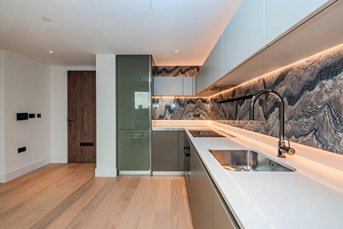 1 Bedroom Flat To Rent In Reflection Apartments, Cascade Way, London, W12