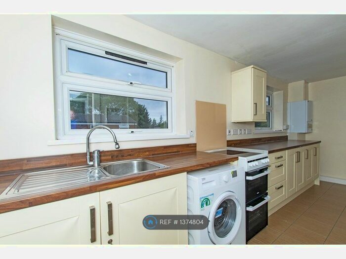 2 Bedroom Flat To Rent In Ruthven Road, Old Swan, Liverpool, L13