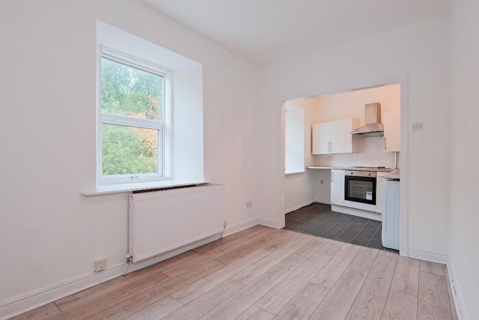 1 Bedroom Flat For Sale In Sunnyside Road, Coatbridge, North Lanarkshire, ML5