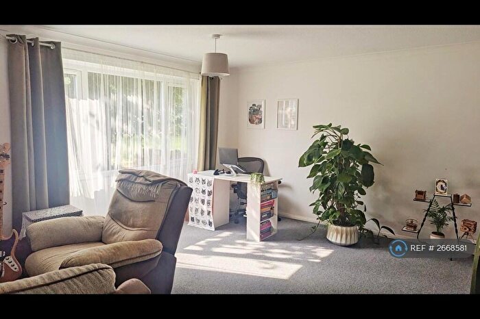 2 Bedroom Flat To Rent In Clement Close, Canterbury, CT1