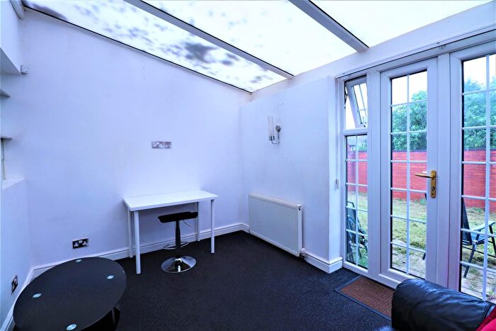 4 Bedroom Property To Rent In Pinto Close, Birmingham, B16