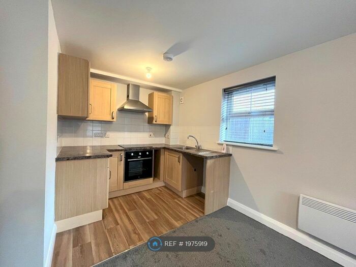 2 Bedroom Flat To Rent In Palace Close, Shepshed, Loughborough, LE12